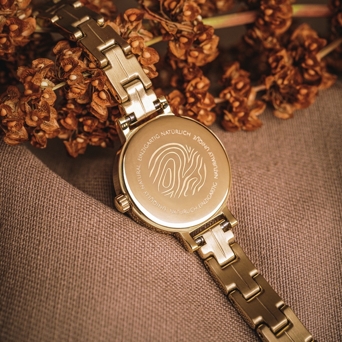 Themis (Nacre/Gold) | Holzkern Wood Watches