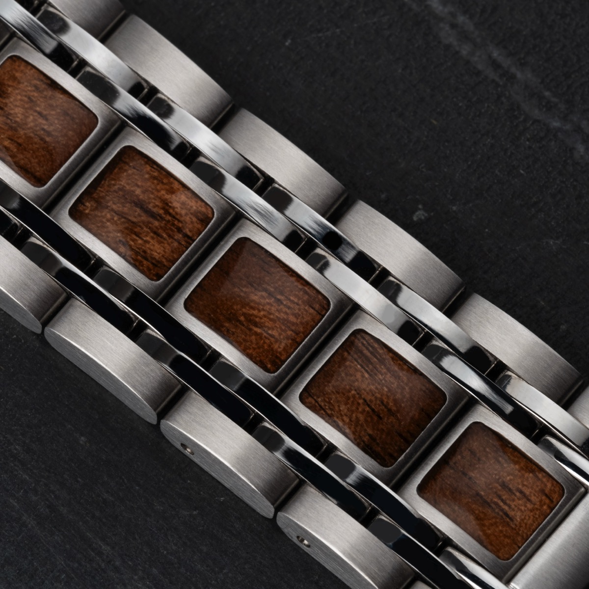 Genevra (Burl Wood/Walnut) | Holzkern